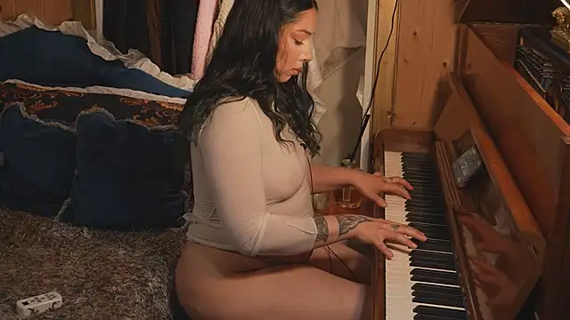 VanessaDoyle live cam preview on Stripchat