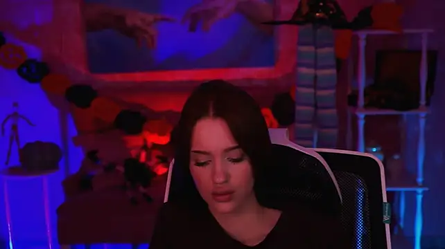 AngelaHolmes