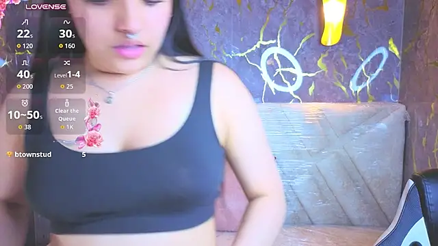 lia_harper_t