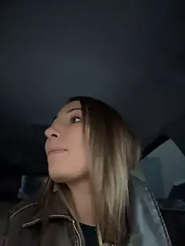 Wonder_Kari webcam