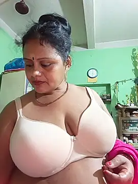 Husn_Malika77