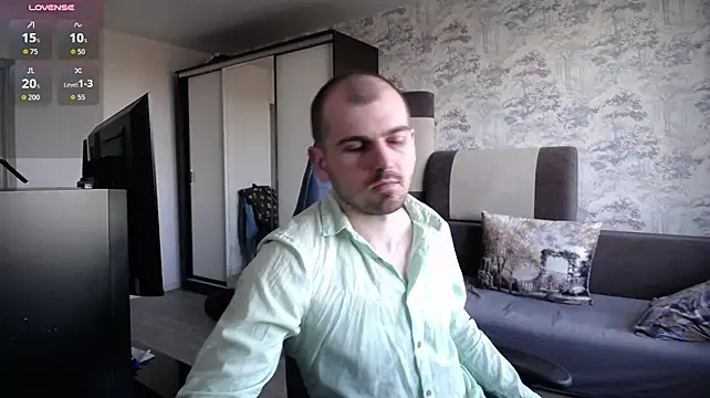 SerzhKorol1 live cam on StripChat