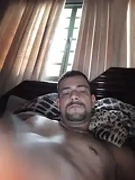 fereira2205 live cam on StripChat