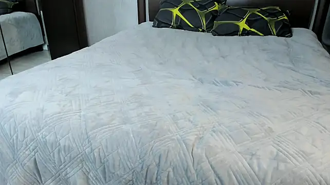LenaDarington live sex cam