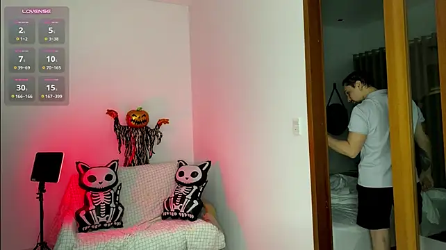 INSOMNIA_strip live cam preview