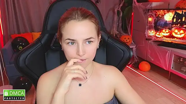 Mira_Mermayd live cam on StripChat