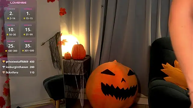 naomi__nova webcam