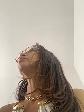 BurryEarmark live cam on StripChat