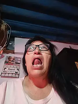 clarita_01 live cam on StripChat