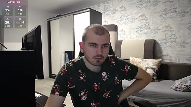 SerzhKorol1 live cam on StripChat