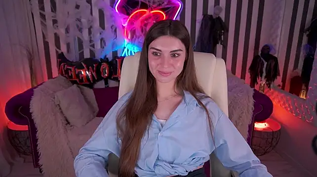 KylieJoyys live cam on StripChat