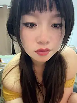 xianyu-ss (F young) - 户外假鸡巴抽插