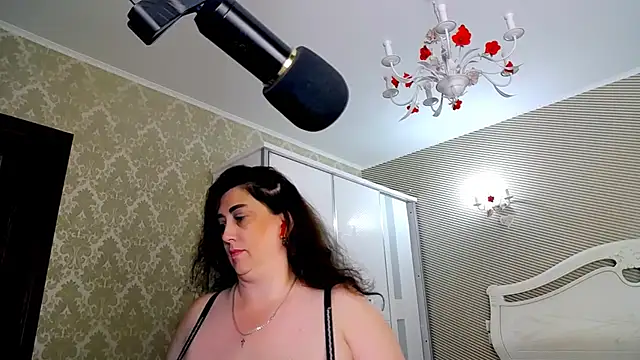 Evelyn_Shy