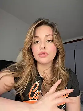 Alirawrz live cam