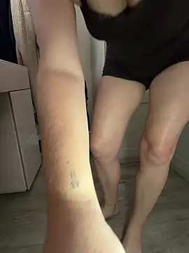 Meet_My_Feet-xox
