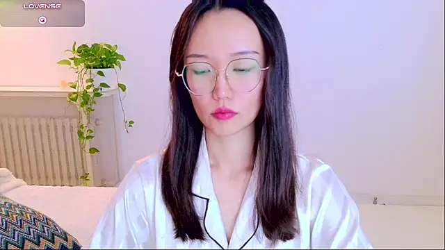 yufenna live cam on StripChat