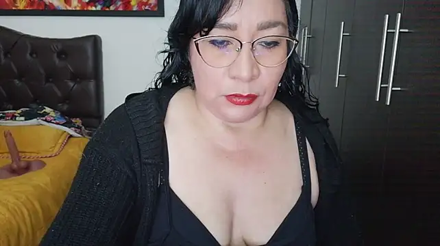 Grace_mature_milf live cam on StripChat