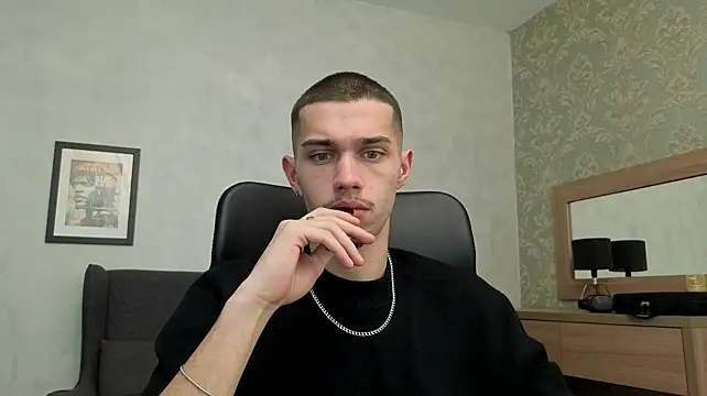 KaydenDrew live cam on StripChat