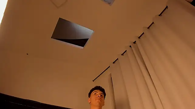 MaxLeons webcam