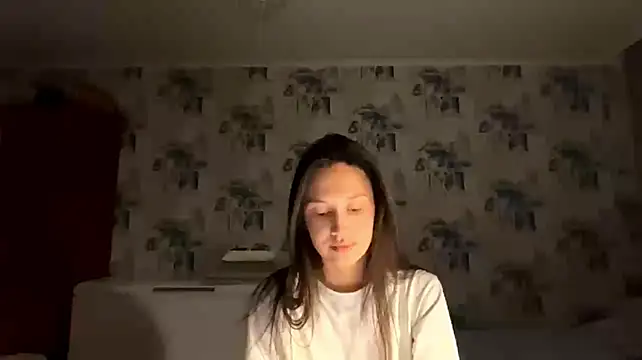 MarinaTuray live cam on StripChat