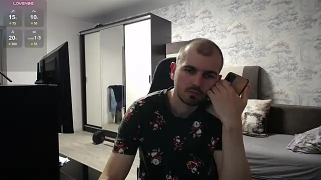 SerzhKorol1 live cam on StripChat