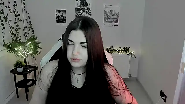 TinsleyPeach live cam on StripChat