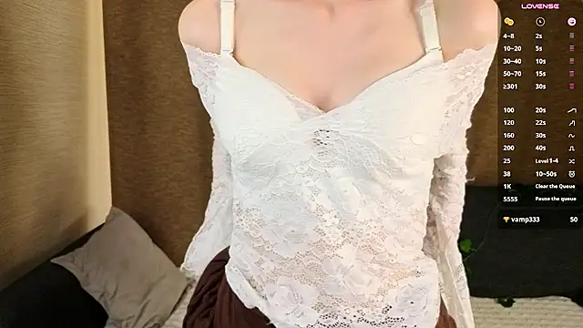 vanessadark (F teen) - suck finger eye conntact