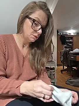 jessahjune (F milf) - Nails