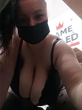 sassy_pants (F young) - topless in public