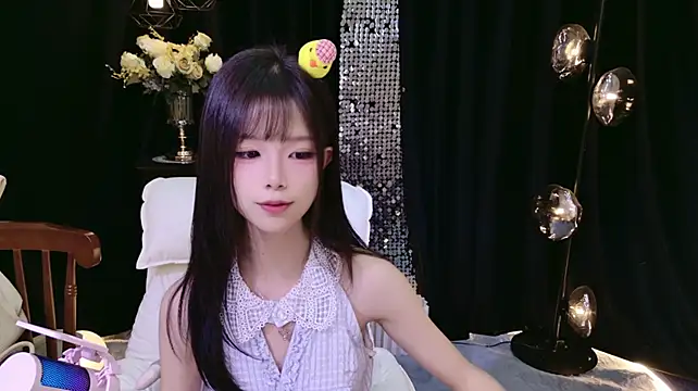Nuo-Nuo-111 live sex cam
