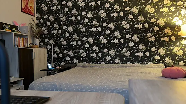 Vuitton live sex cam