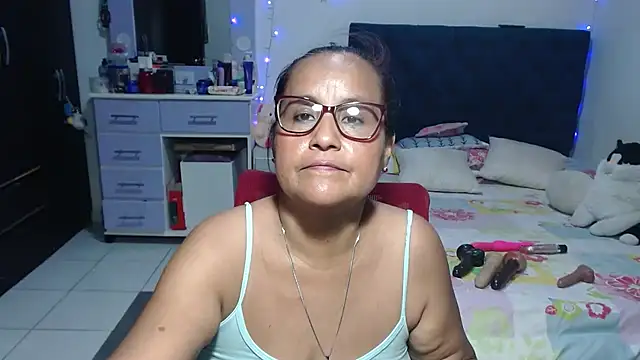 pervert_mommy_ live cam on StripChat