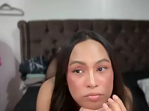 mavieboo97 live cam on StripChat