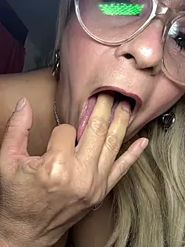 x_elena_x live cam on StripChat