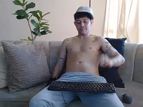 tonysexyboy live cam on StripChat