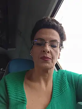 RebeccaNoble live cam on StripChat