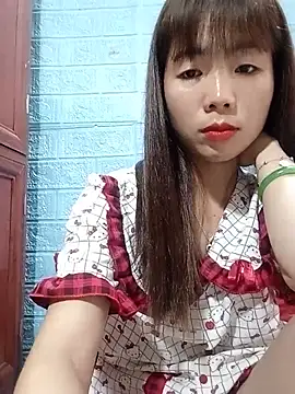 AmyLinee01 live cam on StripChat