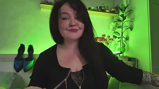 Fluffy_Puffy live cam on StripChat