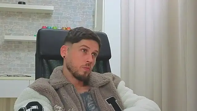 JonahShaw live sex cam