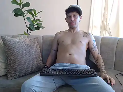 tonysexyboy on Stripchat