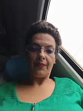 RebeccaNoble live cam on StripChat