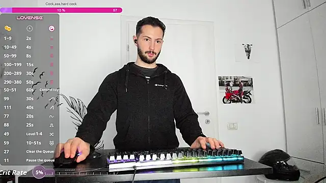 ZackFraser live cam on StripChat