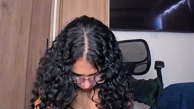 Vickyy30_