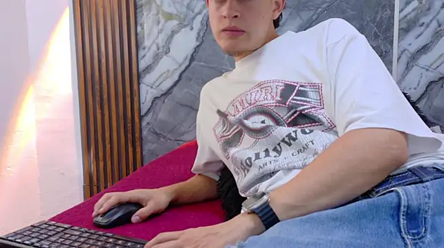 EthanCross__ live cam on StripChat