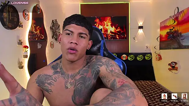 Damian_latinxxx live cam on StripChat