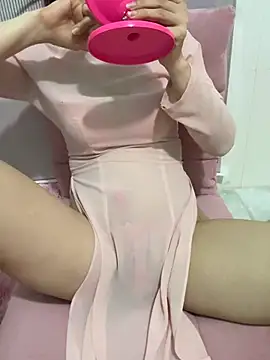 Nana-19 live cam