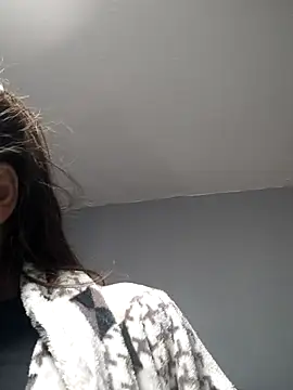 AntoniaHottie live cam on StripChat