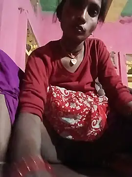 Rinee_suwanee live cam on StripChat
