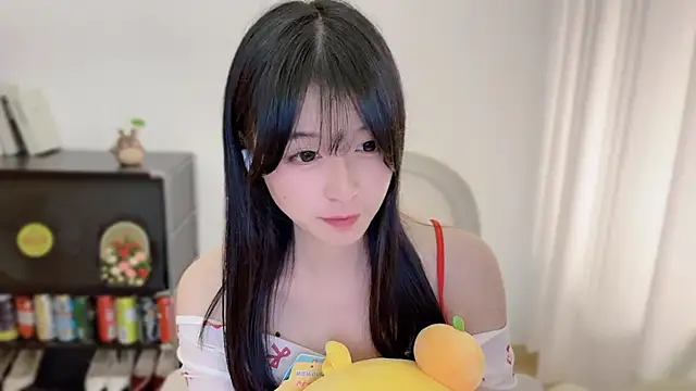 Onechestnut live cam on StripChat