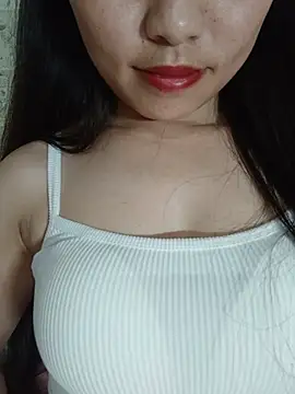 Cherry-squirtt live cam on StripChat